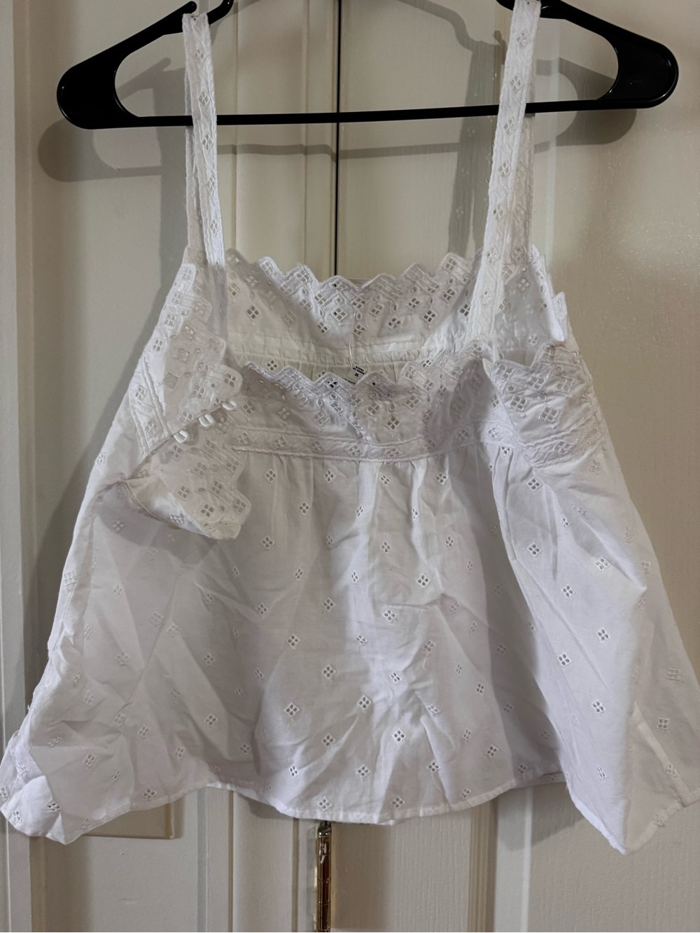 Embroidered Eyelet Tank - Picture 2 of 5